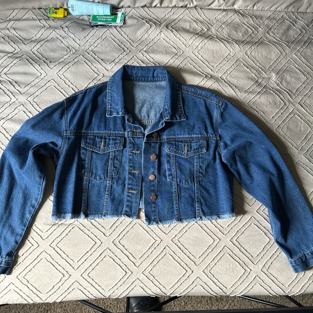 SHEIN Blue Cropped Jean Jacket